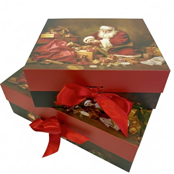 Новорічна подарункова картонна коробка 20*18*8см 